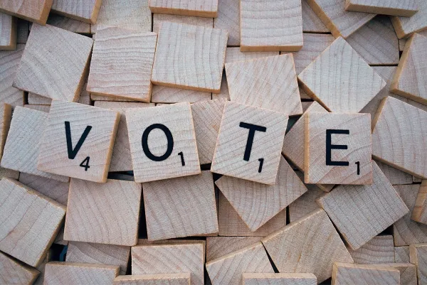 Rubrik_Politik_und_Recht_Abstimmung_c.Pixabay_vote-1804596_1920
